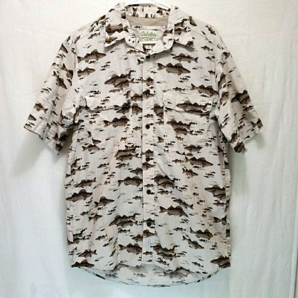 Cabelas Fishing Shirt Mens M Fish Print Short Sleeve Button Up Vented Cotton